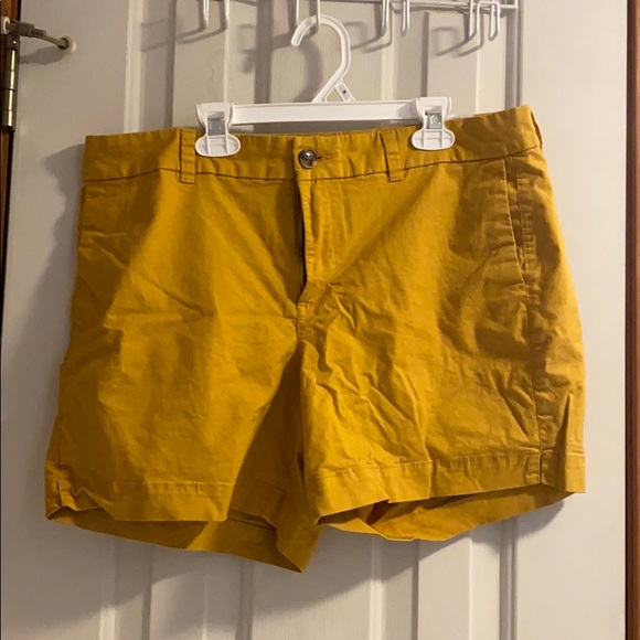 Mustard yellow shorts - Picture 2 of 2